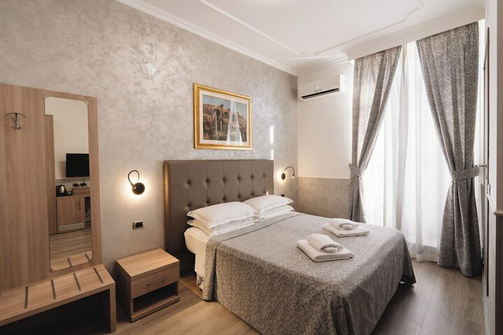 Room 102 of 180