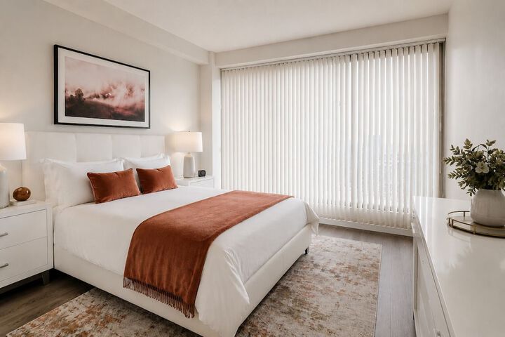 Room 2 of 6