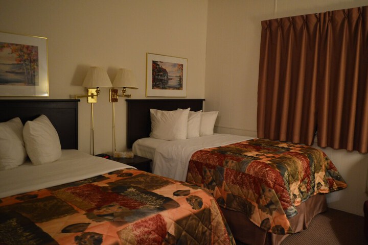 Room 8 of 43