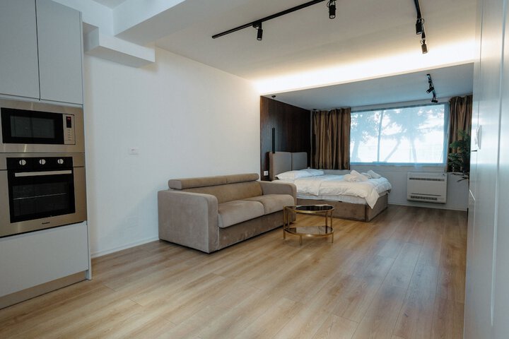 Room 19 of 50