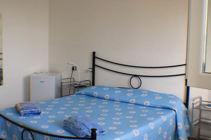 Room 22 of 48