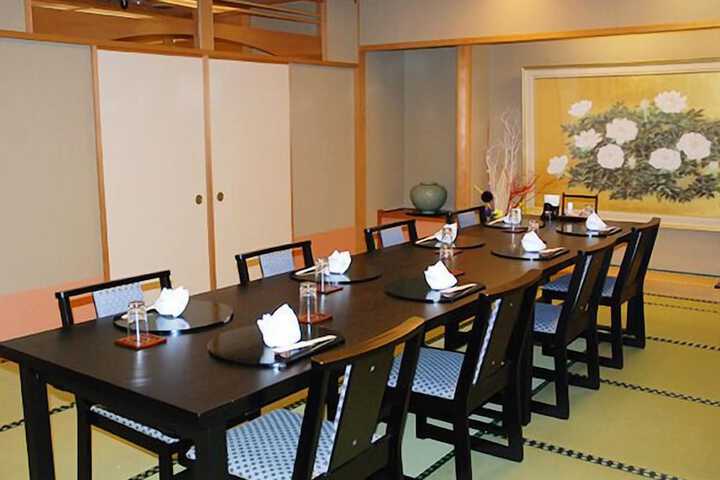 Dining Photos