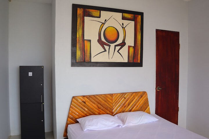 Room 9 of 111