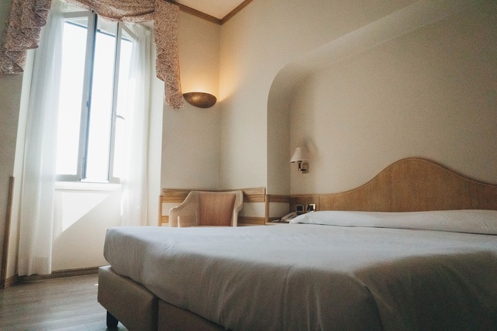 Room 19 of 68