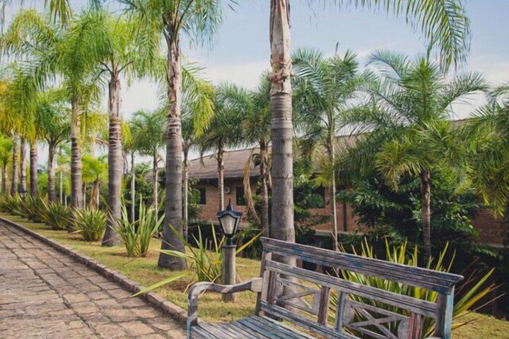Hotel Exterior 5 of 20