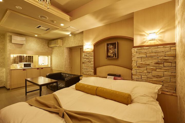 Room 35 of 70