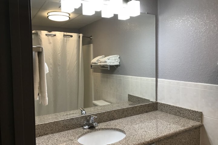 Bathroom sink