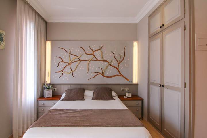 Room 17 of 46