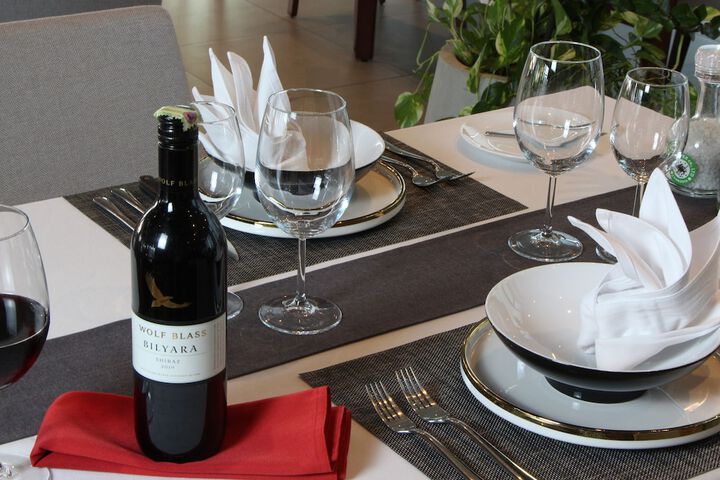 Dining 63 of 92