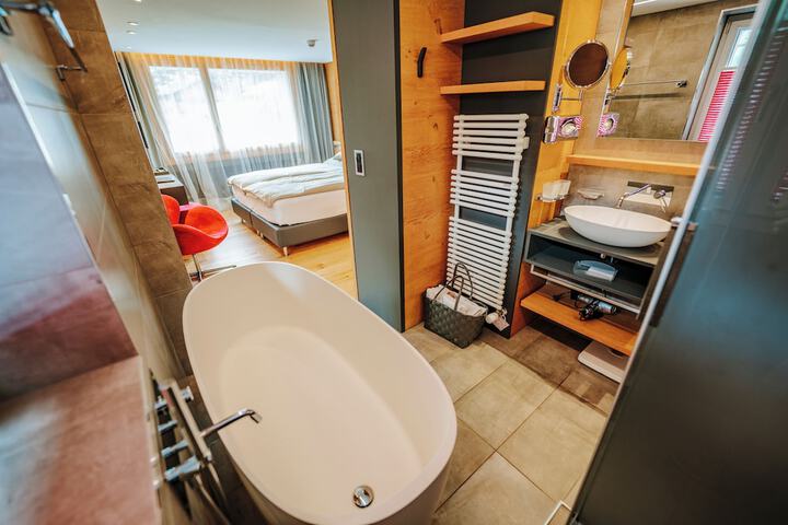 Room 42 of 70