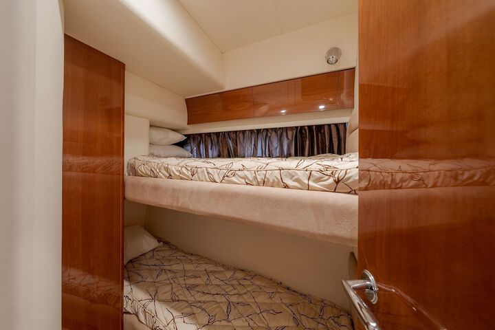 Room 5 of 18