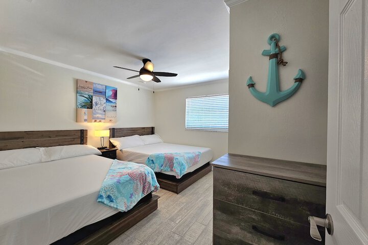 Room 3 of 33