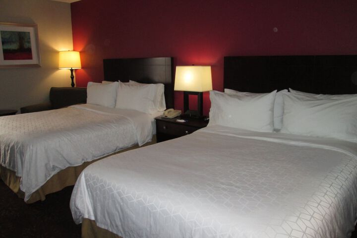 Room 35 of 81