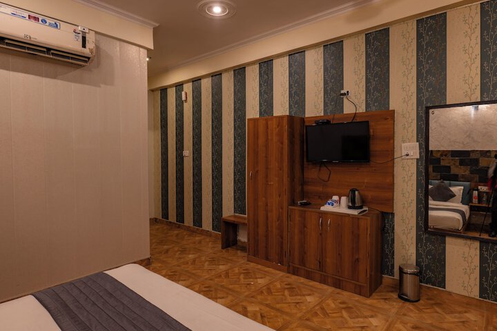 Room 64 of 114