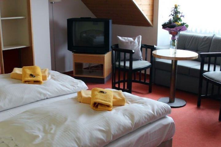 Room 6 of 20