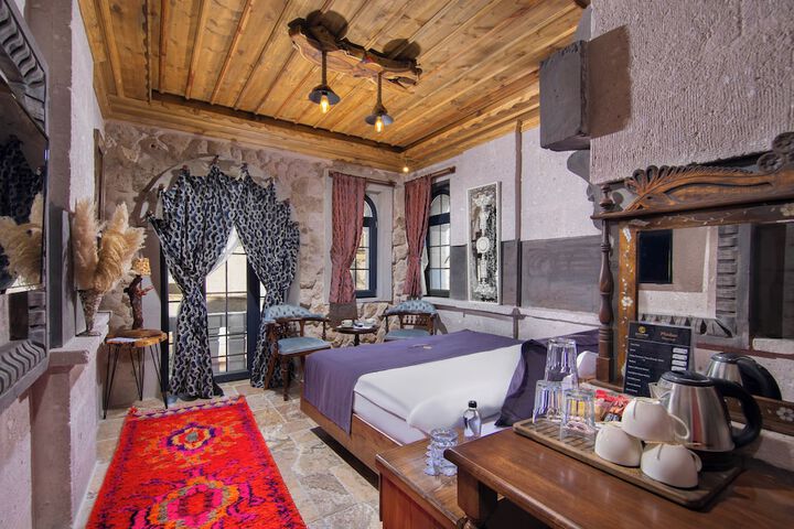 Room 20 of 147