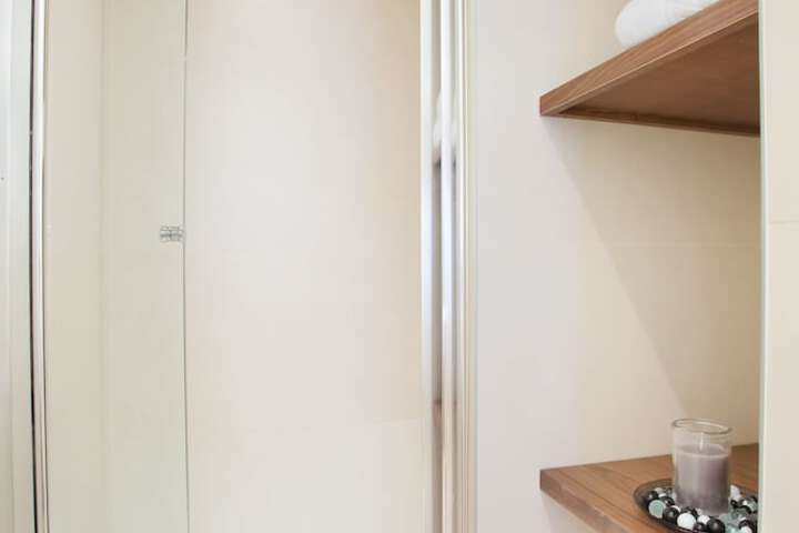 Room 26 of 40