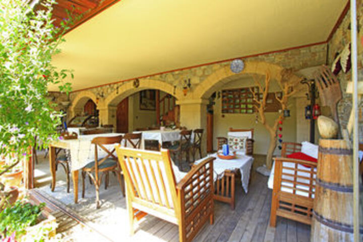 Dining 20 of 78