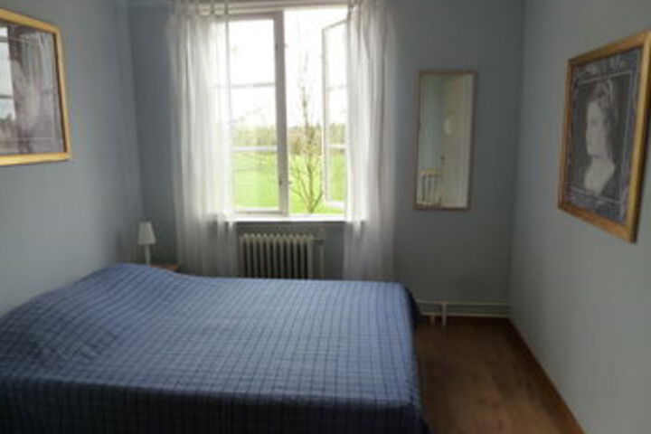 Room 32 of 62