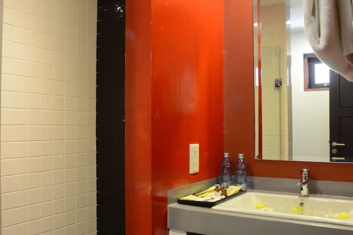 Room 14 of 33