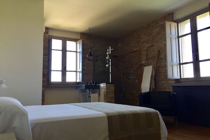 Room 15 of 42