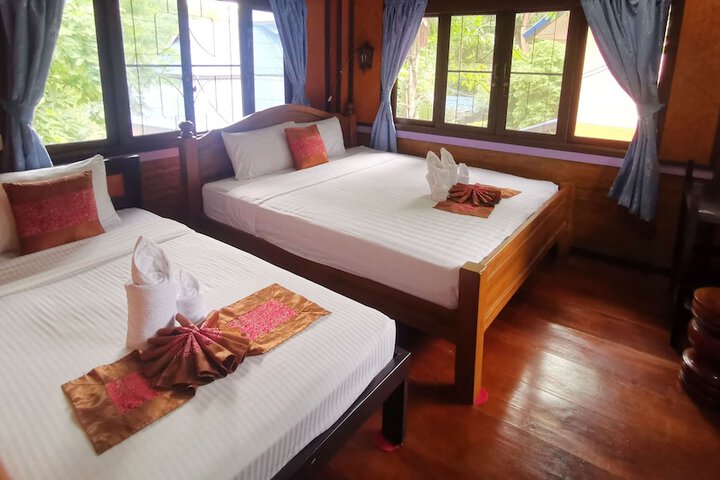 Room 17 of 35