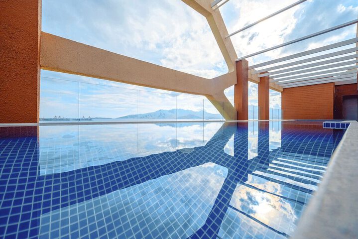Pool 15 of 32