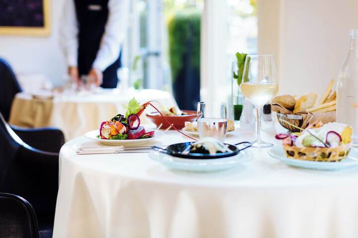 Dining 79 of 104