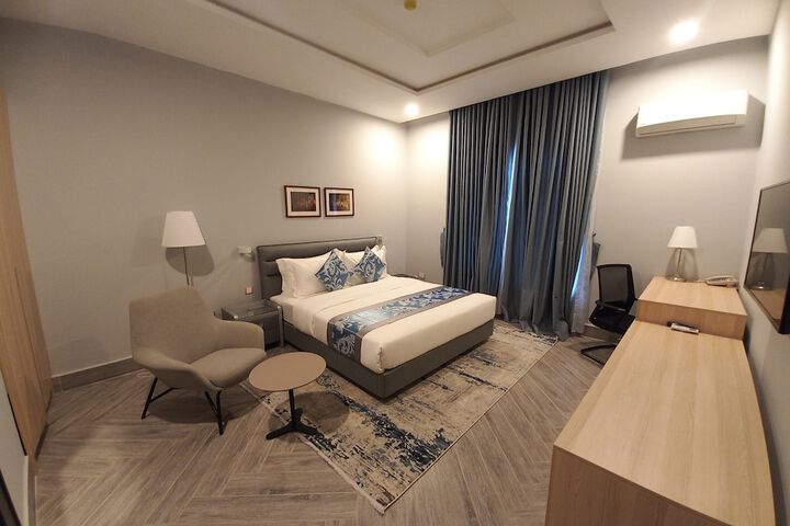 Room 15 of 39