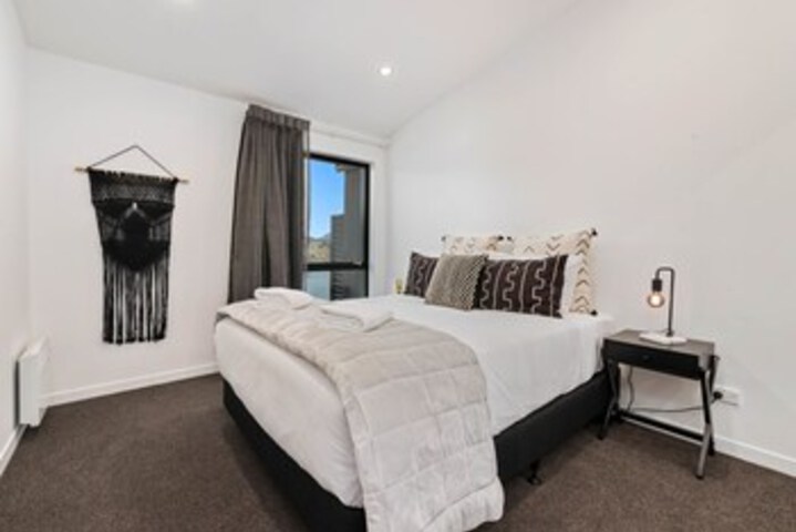 Room 11 of 24