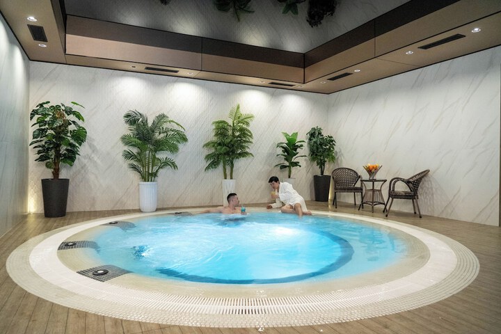 Pool 36 of 77