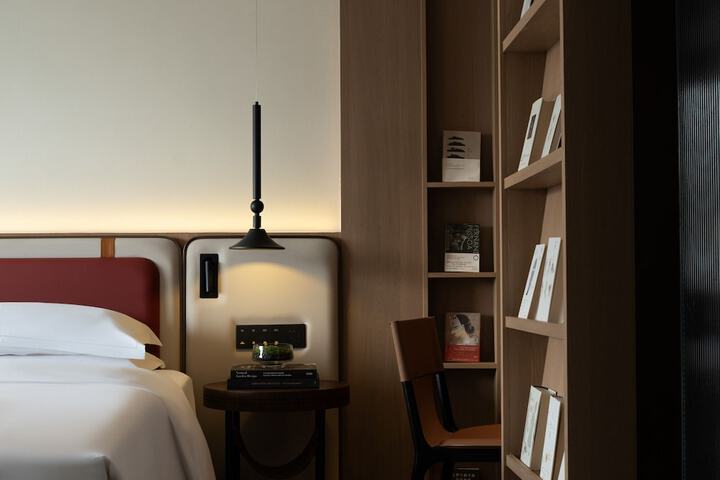 Room 29 of 64