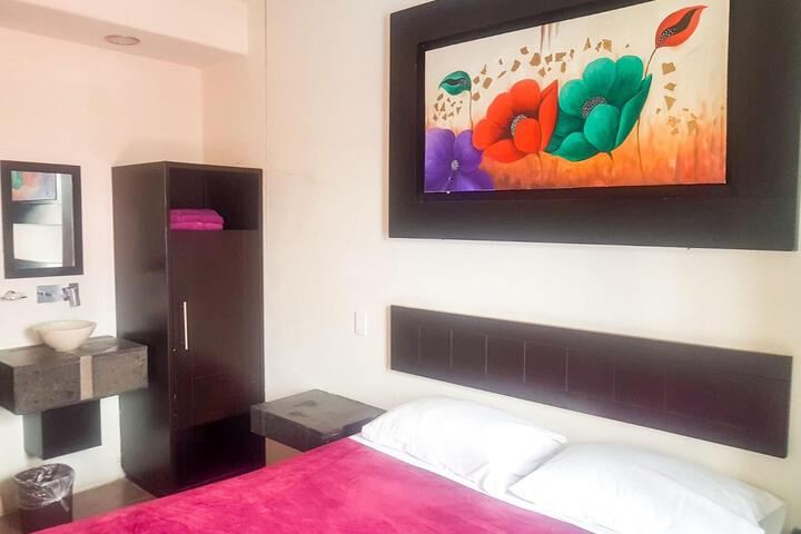 Room 5 of 33