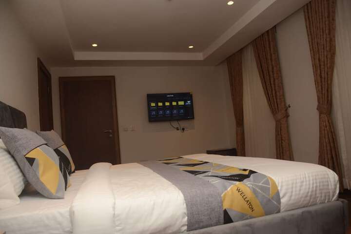Room 7 of 19