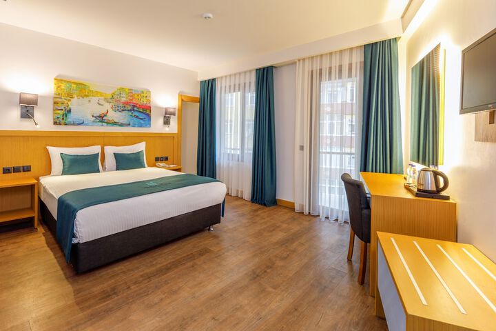 Room 20 of 37