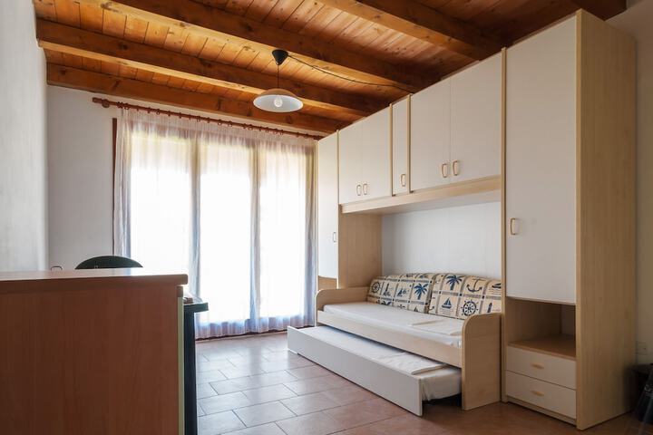 Room 7 of 24
