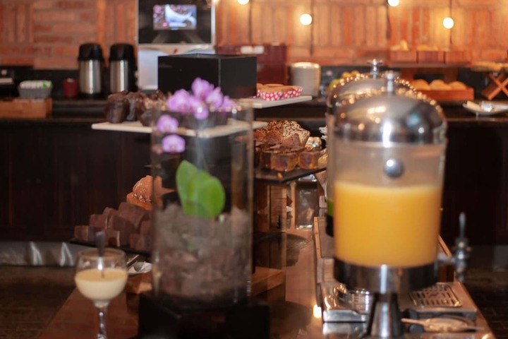 Breakfast/Coffee Service 42 of 66