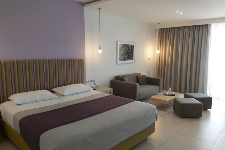 Room 12 of 47