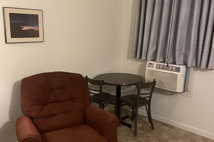 Room 3 of 19