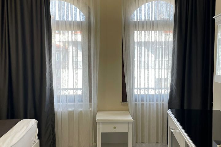 Room 16 of 42