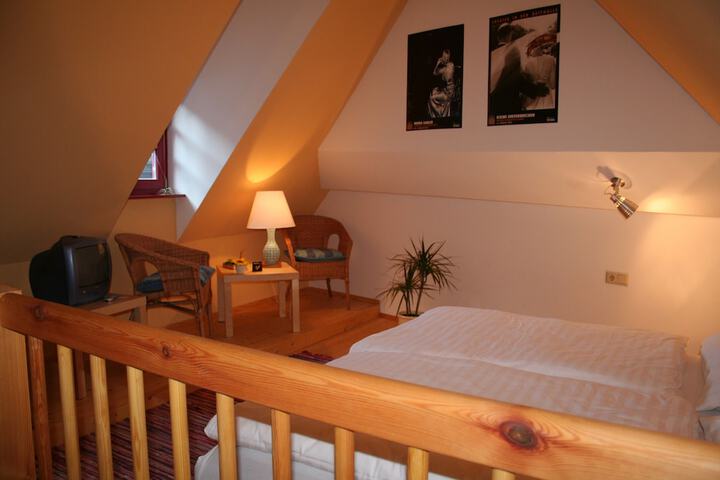 Room 11 of 23
