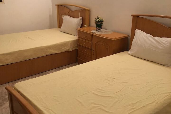 Room 2 of 22