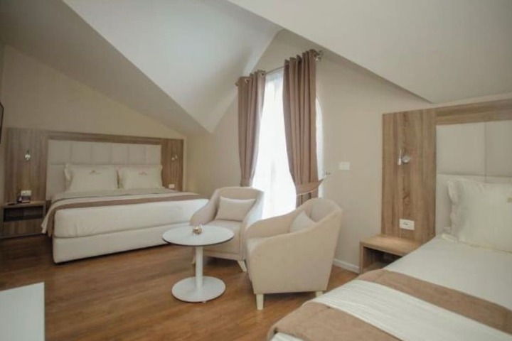 Room 14 of 70