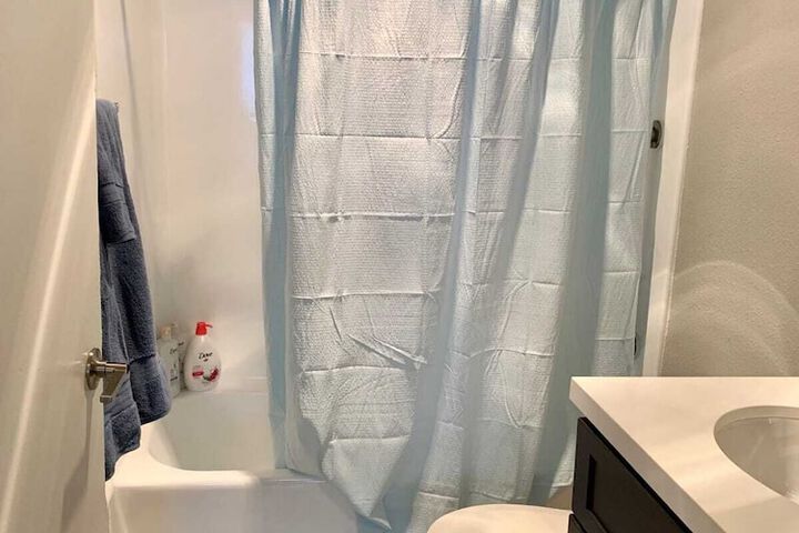 Room 9 of 10