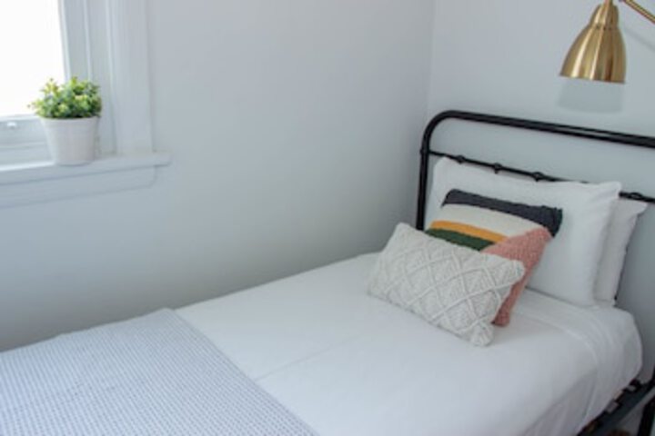 Room 49 of 192