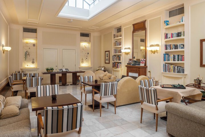 Guest Lobby
