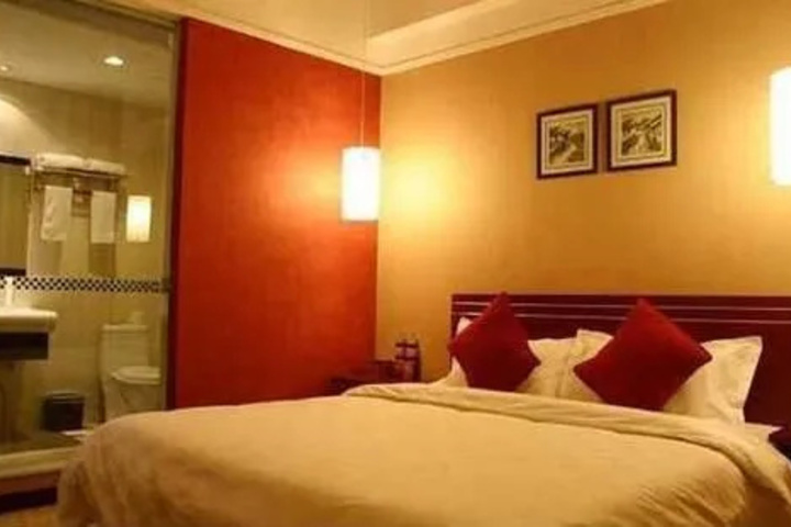 Room 7 of 10
