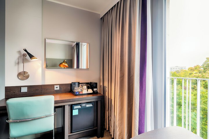 Room 5 of 31