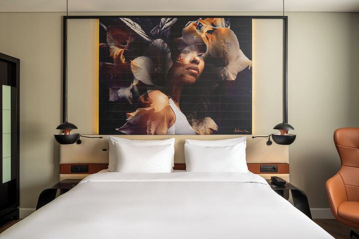 Room 54 of 214
