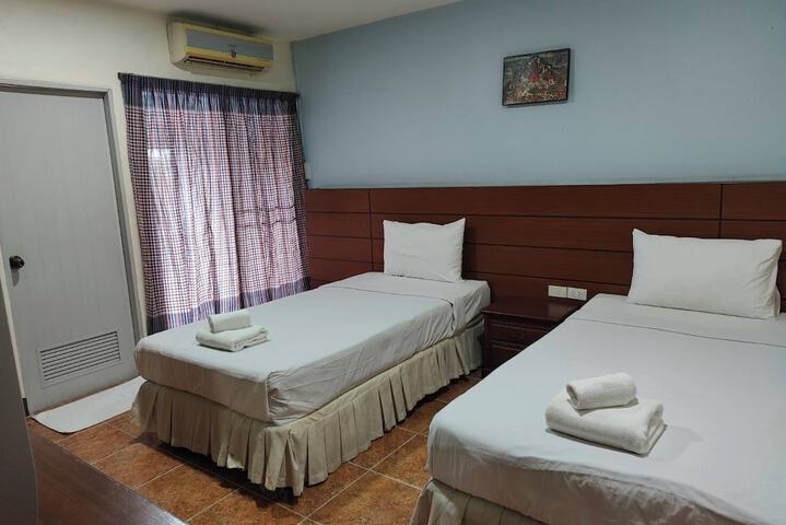 Room 5 of 67